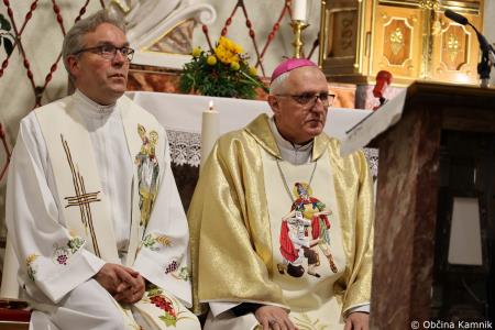 Blagoslov spominske plošče Francu Mihaelu Paglovcu in Ignaciju Škodi (4)